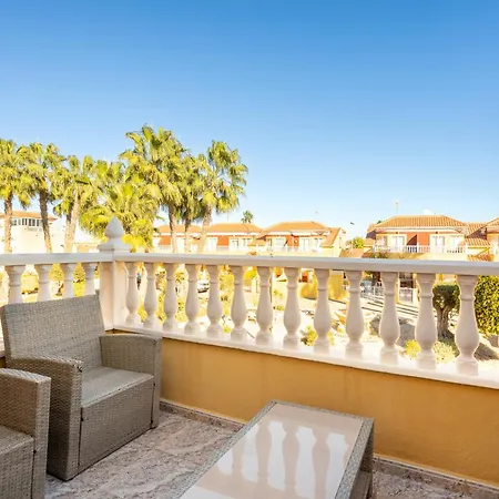 Casa Cuatro بيت للعطل