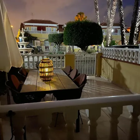 Casa Cuatro بيت للعطل *