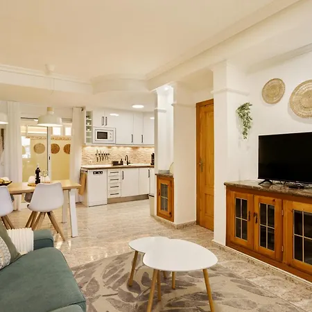 Casa Cuatro بيت للعطل *